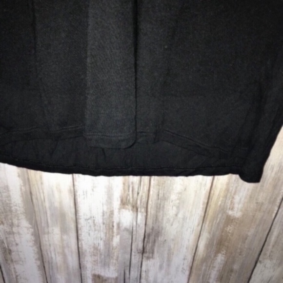 Banana Republic Basic Black Blouse - Picture 2 of 4